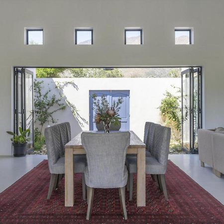 Magnifik Montagu Villa ภายนอก รูปภาพ